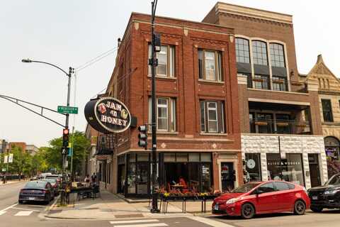 958 W Webster Avenue, Chicago, IL 60614