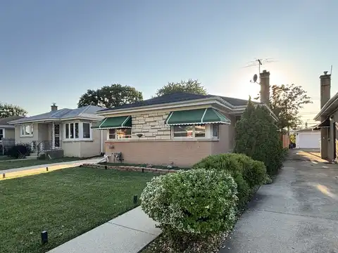 1910 S 24th Avenue, Maywood, IL 60153