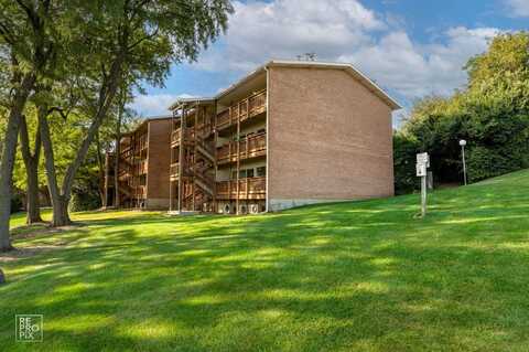 5801 Oakwood Drive, Lisle, IL 60532