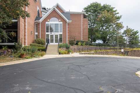 11 Hunt Club Drive, Saint Charles, IL 60174