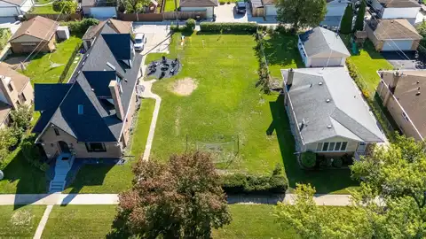 8041 N Merrill Street, Niles, IL 60714