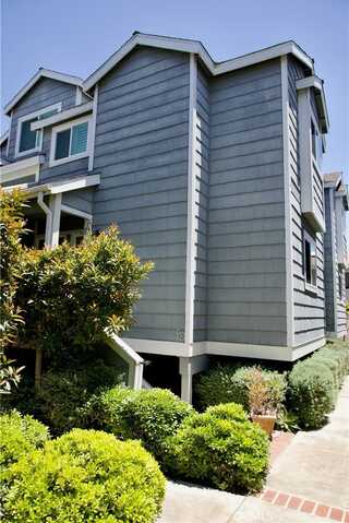 216 16th Place, Costa Mesa, CA 92627