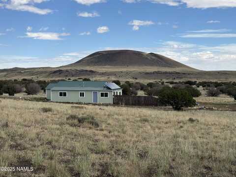 69 Leupp Road, Flagstaff, AZ 86004