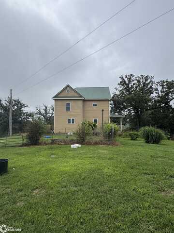 18542 173rd Avenue, Sigourney, IA 52591