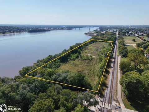 2901 McKinley Street, Clinton, IA 52732