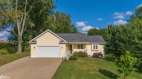 1601 Greenfield Drive, Marshalltown, IA 50158