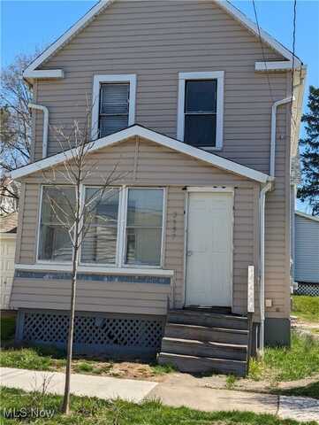 2357 19th Street SW, Akron, OH 44314