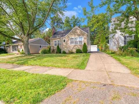 570 Juneway Drive, Bay Village, OH 44140