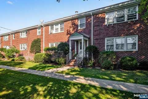 6 Gainesborough 1B, River Edge, NJ 07661