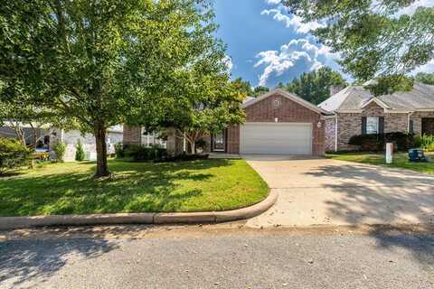 1319 E McLemore Ct, Nacogdoches, TX 75964