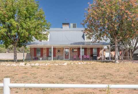 900 E Midland St, Kermit, TX 79745
