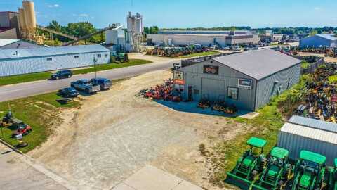 126 Bissen St, Caledonia, MN 55921