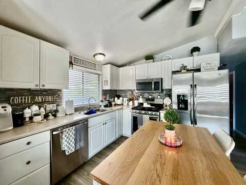 255 E Bradley Ave, El Cajon, CA 92021
