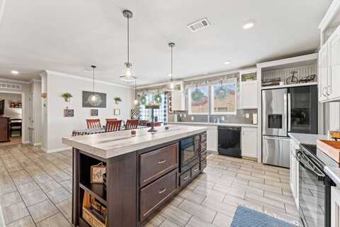5037 Slim Ridge Rd, Fort Worth, TX 76119