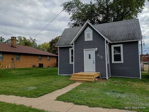 215 E Elm, Sigourney, IA 52591