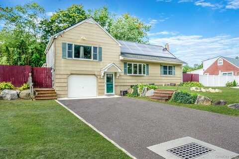 18 Lakeview Drive, Middle Island, NY 11953