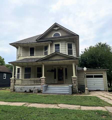 605 S Lincoln Ave, Chanute, KS 66720