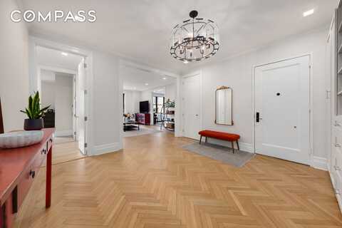 905 West End Avenue, New York, NY 10025
