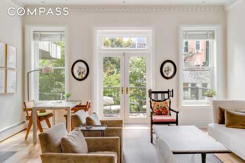 438 West 44th Street, New York, NY 10036