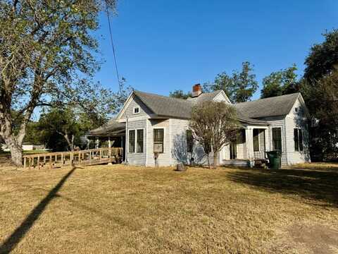 305 N. Riedel, Yorktown, TX 78164
