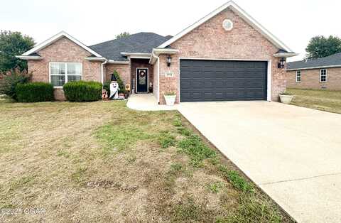 2512 Holman Court, Carthage, MO 64836
