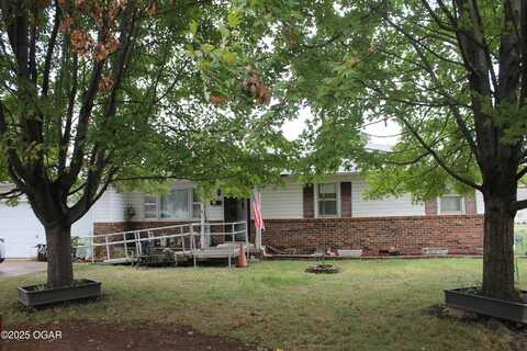 2030 Forest Drive, Carthage, MO 64836