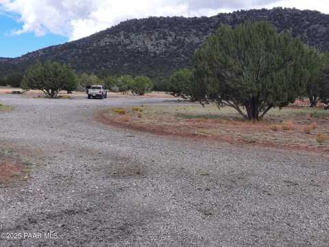 36845 W Thirsty Burros Road, Seligman, AZ 86337