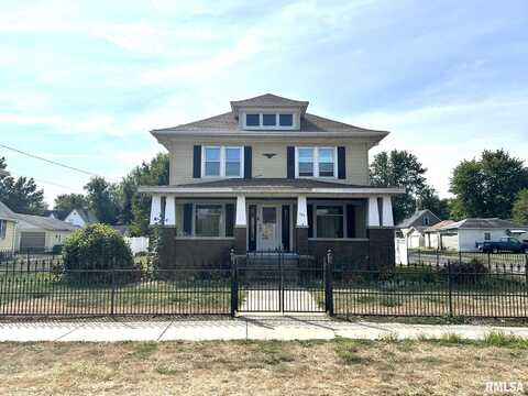 502 E BROADWAY Street, Astoria, IL 61501