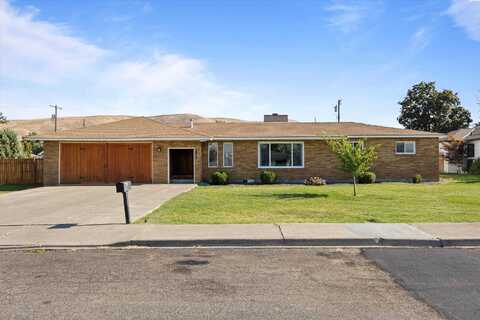 2015 Benson Avenue, Prosser, WA 99350