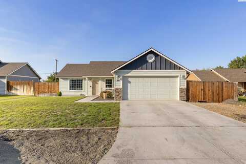 451 E 15th Place, Kennewick, WA 99337