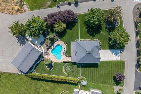 7515 Sandy Ridge Rd, Pasco, WA 99301