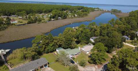 493 Herron Villa Ln, Pensacola, FL 32506