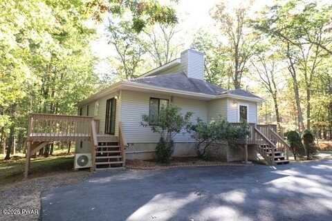247 W Lakeview Road, Lackawaxen, PA 18435