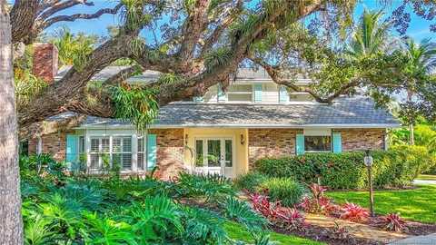 4 N Via Lucindia Drive, Sewalls Point, FL 34996