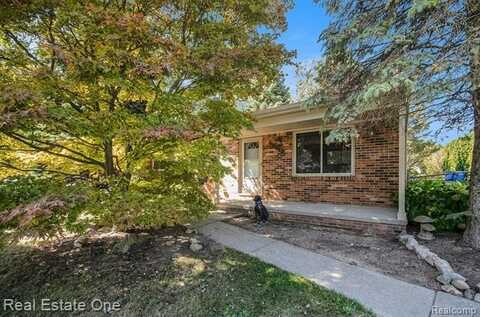 23315 Lawson Avenue, Warren, MI 48089