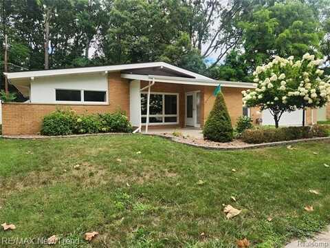 33904 Glenview Drive, Farmington, MI 48335