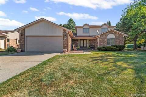 40538 Woodside Drive, Clinton Township, MI 48038