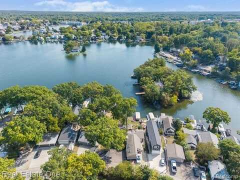 485 Bellevue Avenue, Lake Orion, MI 48362