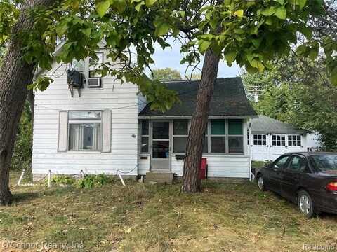 618 Green Street, Algonac, MI 48001
