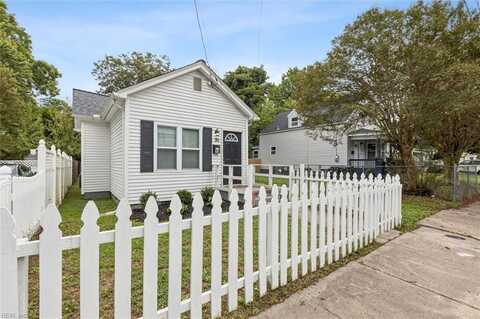 30 Maplewood Street, Hampton, VA 23669