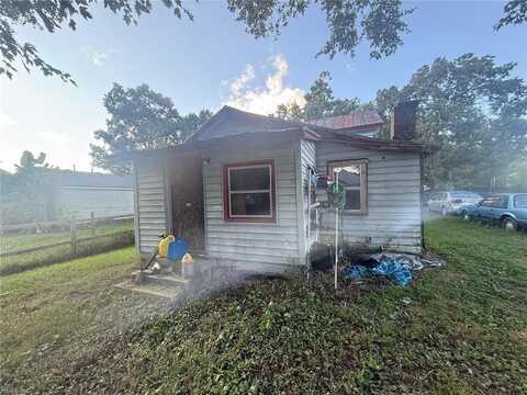 2732 Rolfe Highway, Dendron, VA 23839