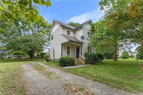 1 Switch Bridge Road, Wachapreague, VA 23480