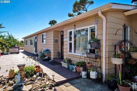 433 MYEENA LOOP, Florence, OR 97439