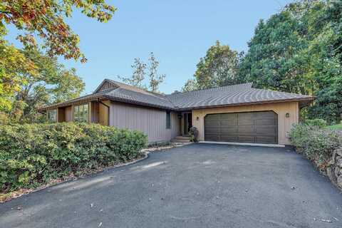 3318 One Oak RD, Roanoke, VA 24018