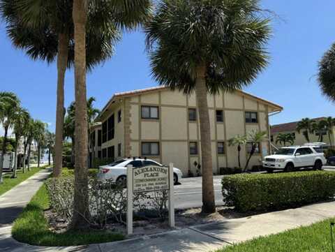 330 SE 19th Avenue, Deerfield Beach, FL 33441