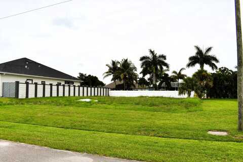 2565 SW Salzedo Avenue, Port Saint Lucie, FL 34987