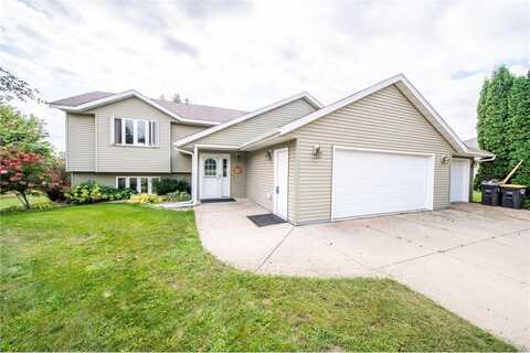 131 Charlotte Dr, Lake Crystal, MN 56055