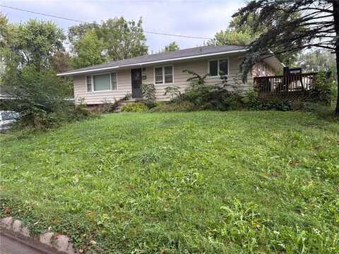 1744 6th Street NW, Faribault, MN 55021