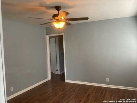 1016 KAMPMANN BLVD, San Antonio, TX 78201