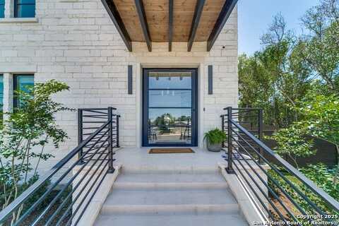 401 Oak Park Dr Unit B, Boerne, TX 78006